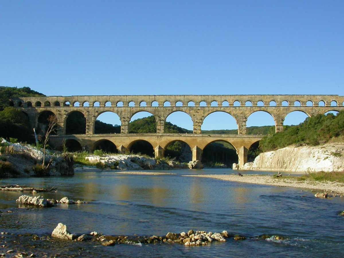 Gite Esprit Colibri Pont-Saint-Esprit Bagian luar foto